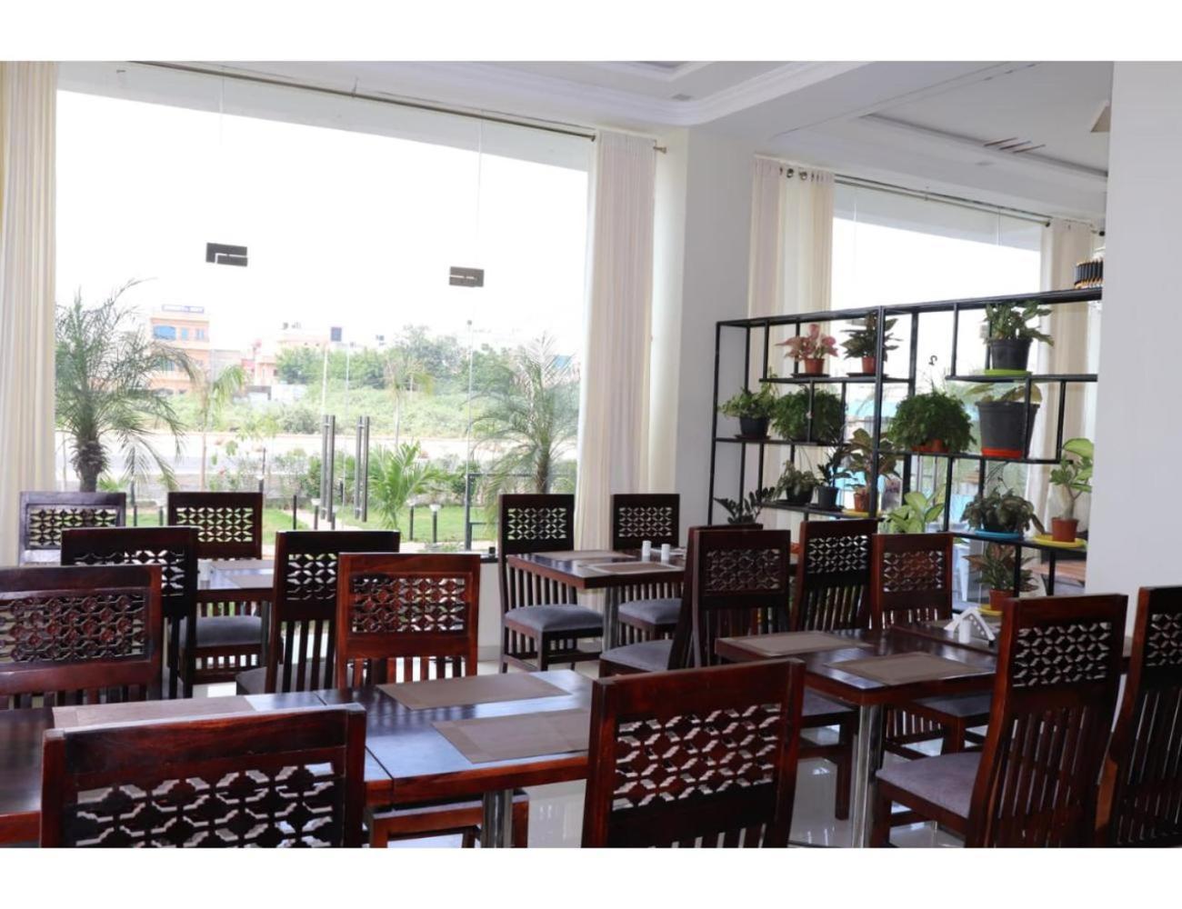 Hotel Dazzle, Jodhpur จ๊อดปูร์ ภายนอก รูปภาพ