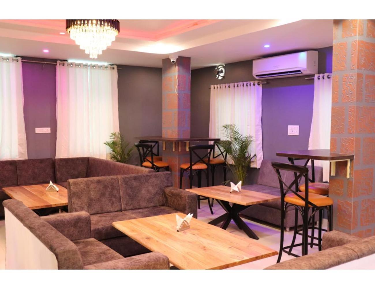 Hotel Dazzle, Jodhpur จ๊อดปูร์ ภายนอก รูปภาพ